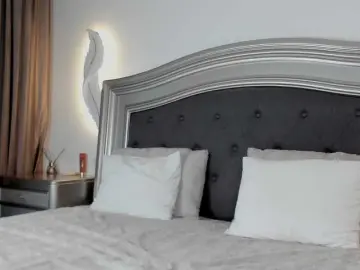 AmiraLuxe  live sex cam