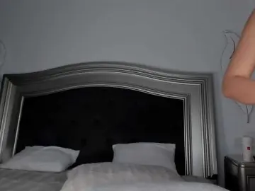 AmiraLuxe  live sex cam