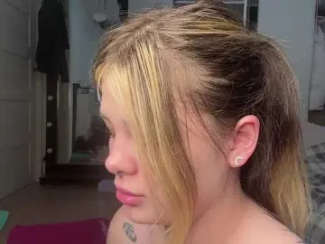 JessLuck1  live sex cam