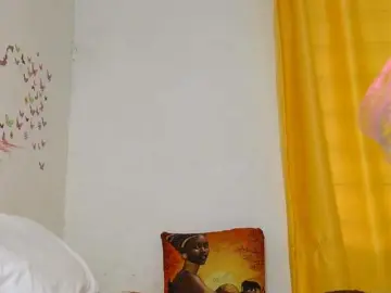 SaucyAngels  live sex cam