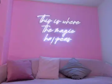 TiffannySins  live sex cam