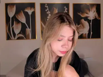 TiffannySins  live sex cam