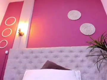 Violett-horny  live sex cam