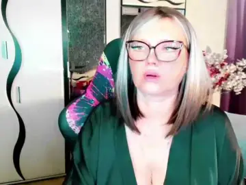 YourMilfa  live sex cam