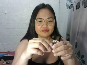 Chubbycheeks94  live sex cam