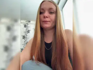 Leila17  live sex cam