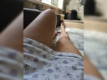 Leila17  live sex cam