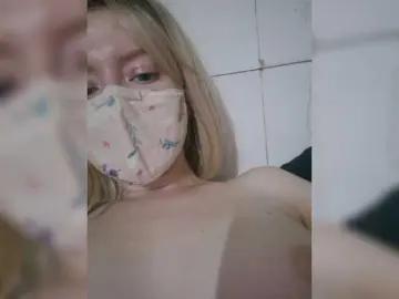 Bella-38  live sex cam