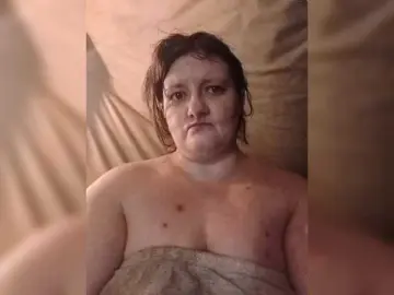 Brattygirl4ever  live sex cam