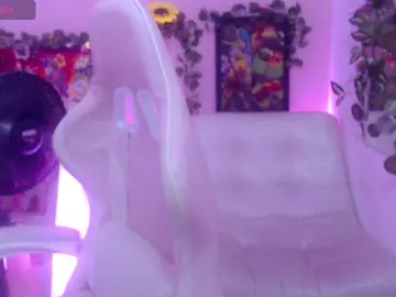 Evil-neighbor  live sex cam