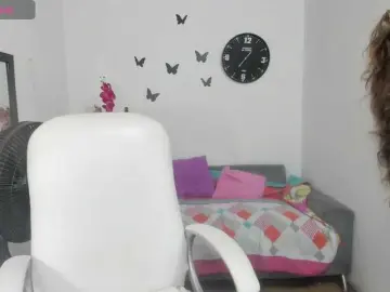 Evil-neighbor  live sex cam