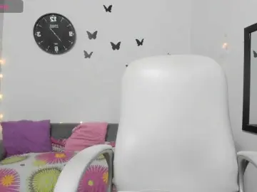 Evil-neighbor  live sex cam