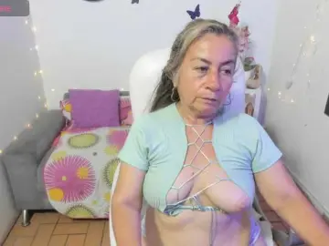 Evil-neighbor  live sex cam