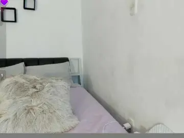 Kamari-  live sex cam