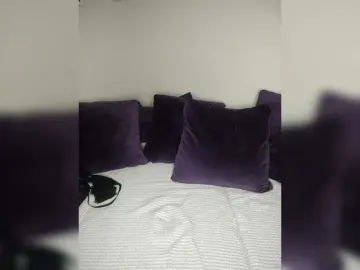 Loloshka222  live sex cam