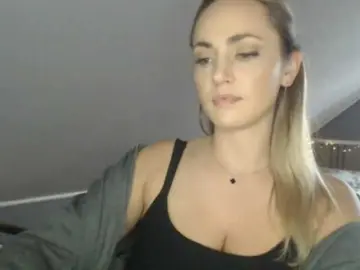 ScarlettXQueen  live sex cam