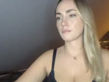 ScarlettXQueen  live sex cam