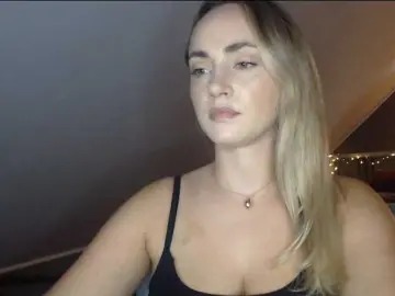 ScarlettXQueen  live sex cam