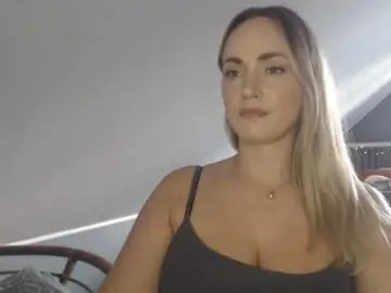 ScarlettXQueen  live sex cam