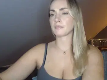 ScarlettXQueen  live sex cam