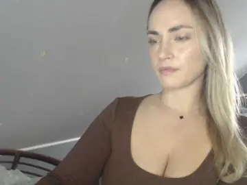 ScarlettXQueen  live sex cam