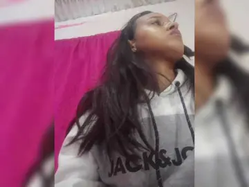 Yoliesky  live sex cam