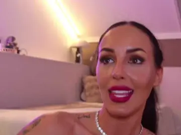 Hayleybabe4  live sex cam