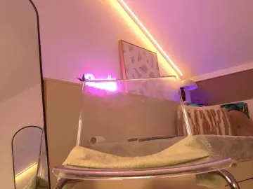 Hayleybabe4  live sex cam