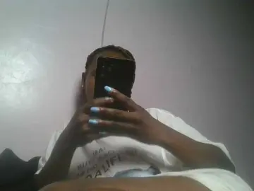 Nudevelvet  live sex cam