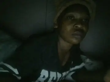 Nudevelvet  live sex cam