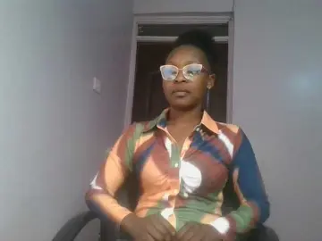 Nudevelvet  live sex cam