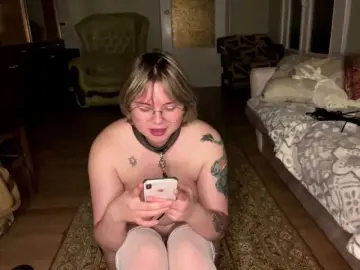 Peachpuff  live sex cam