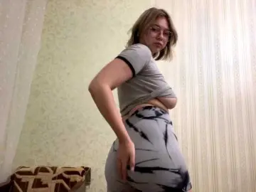 Peachpuff  live sex cam