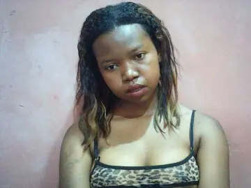 Valeria223  live sex cam