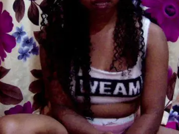 Valeria223  live sex cam