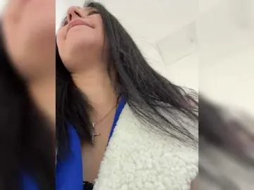 -Dirty-Bitch  live sex cam