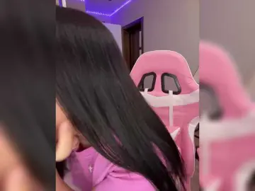 -Dirty-Bitch  live sex cam