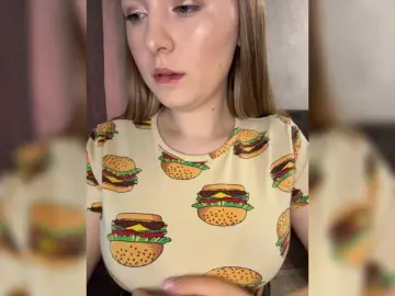 -Dirty-Bitch  live sex cam