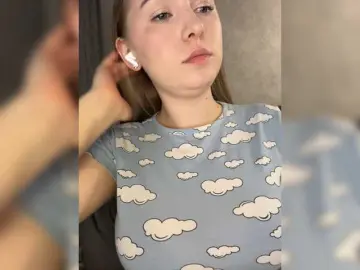 -Dirty-Bitch  live sex cam