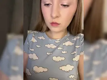 -Dirty-Bitch  live sex cam