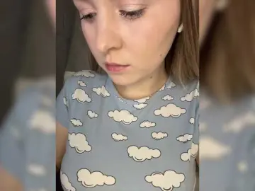 -Dirty-Bitch  live sex cam