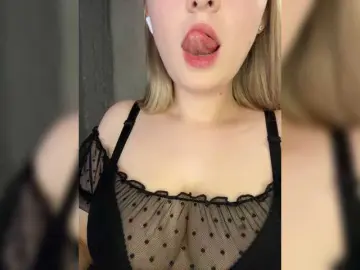 -Dirty-Bitch  live sex cam