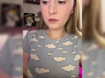 -Dirty-Bitch  live sex cam