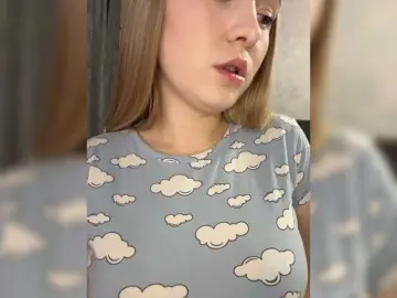 -Dirty-Bitch  live sex cam
