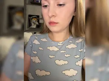 -Dirty-Bitch  live sex cam