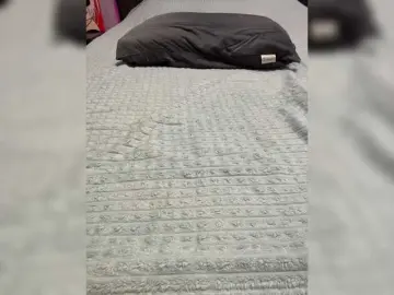 -Dirty-Bitch  live sex cam