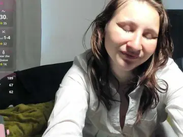 Christina-5  live sex cam