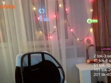 Desirable3  live sex cam