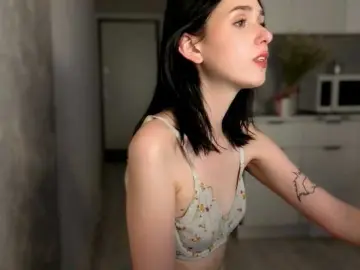 Lola-Aura  live sex cam