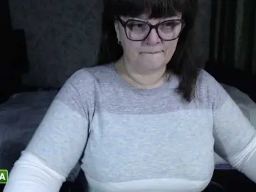 BrandiNight  live sex cam